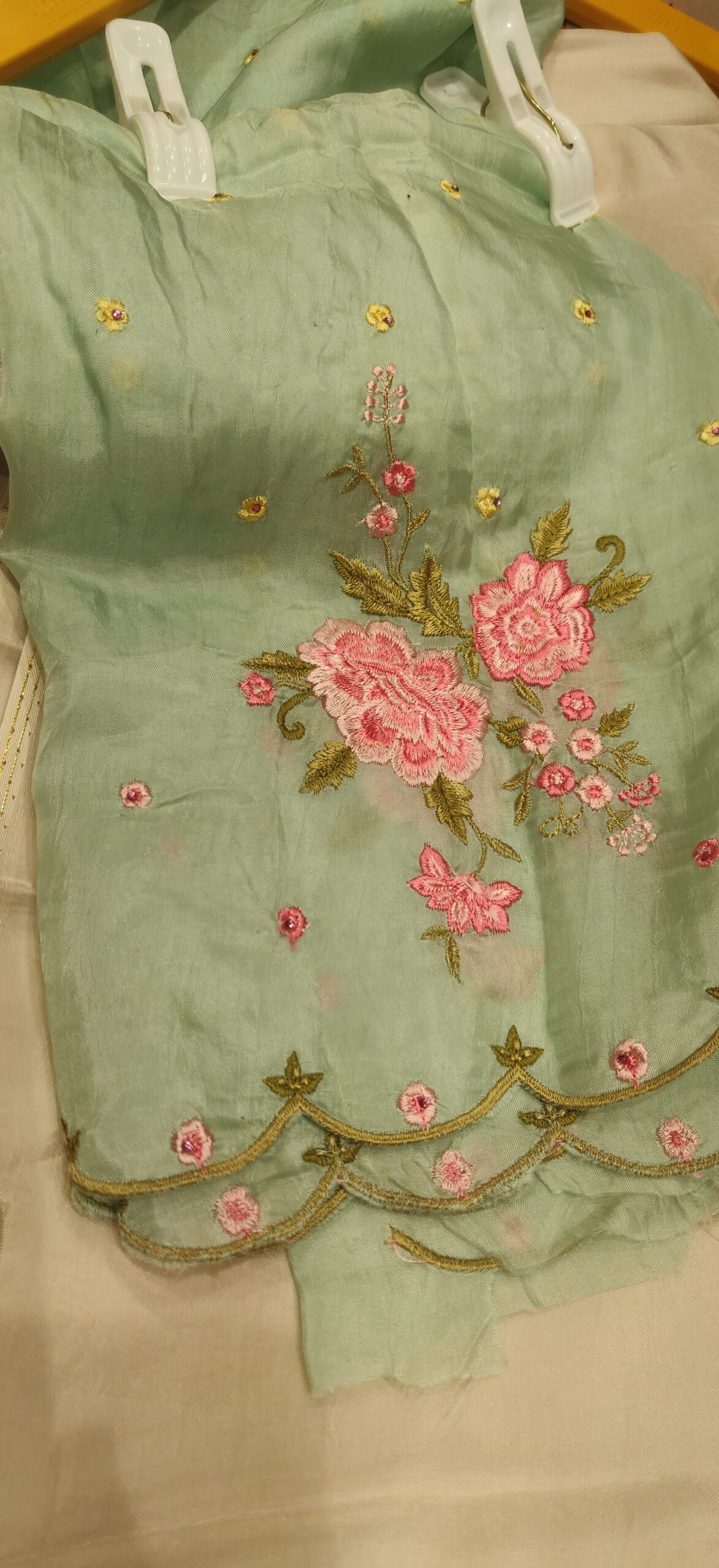 Satin+Burberry-4071 - Image 3