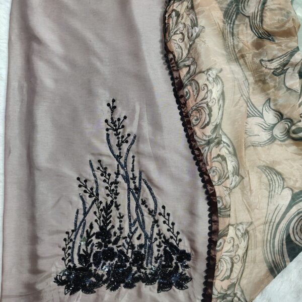 A-RussianSilk+Tabby-1546 - Image 3